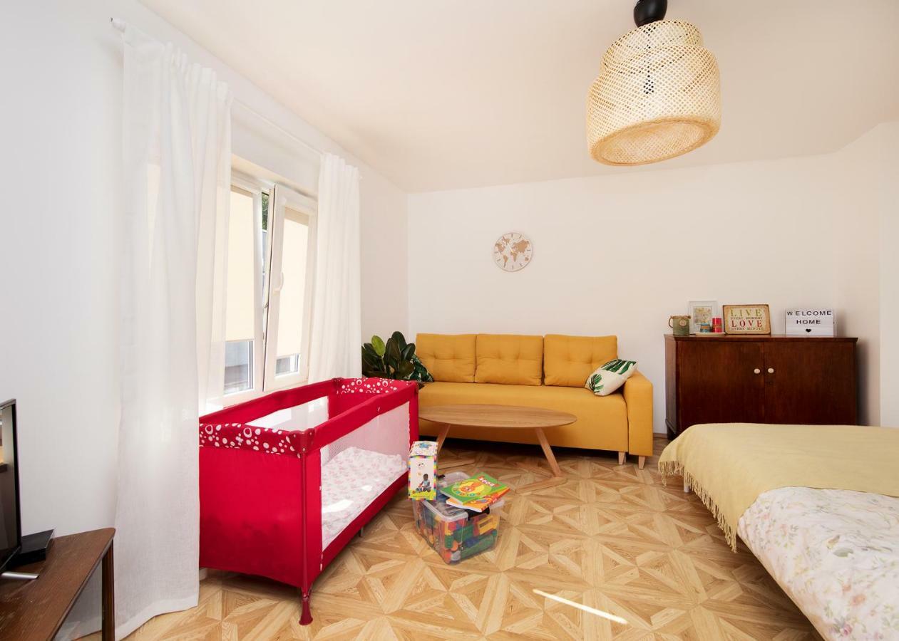 Cute Apartment, Next To Old Town, With Free Parking Tallinn Exterior photo